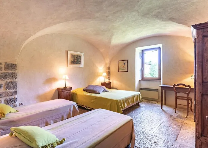 Les Pieds Dans La Beaume Semesterbostad Joyeuse
