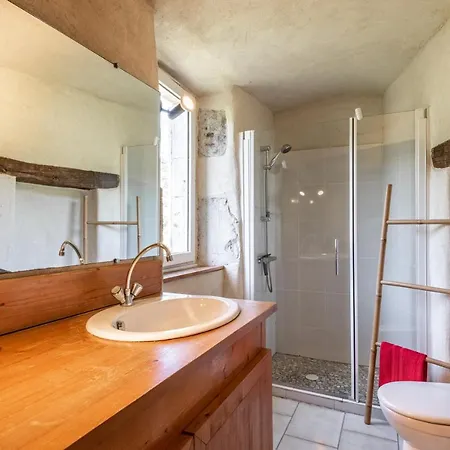 Les Pieds Dans La Beaume Vakantiehuis Joyeuse